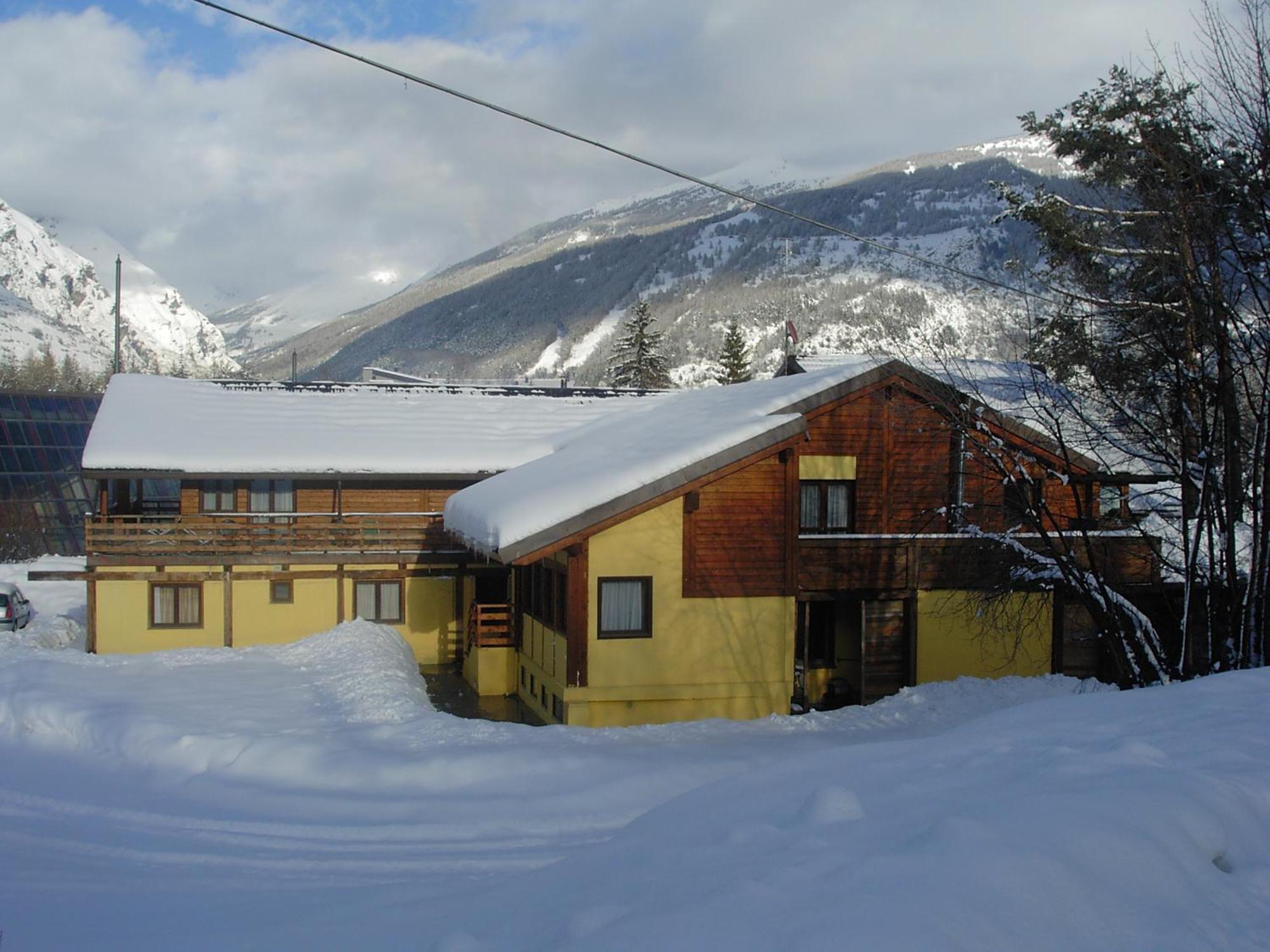Hotel Cà Fiore Bardonecchia Exterior foto
