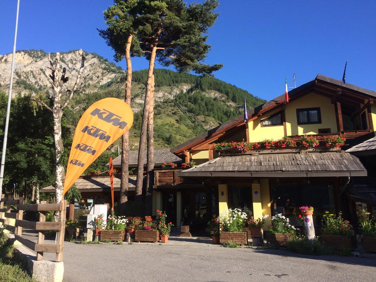 Hotel Cà Fiore Bardonecchia Exterior foto