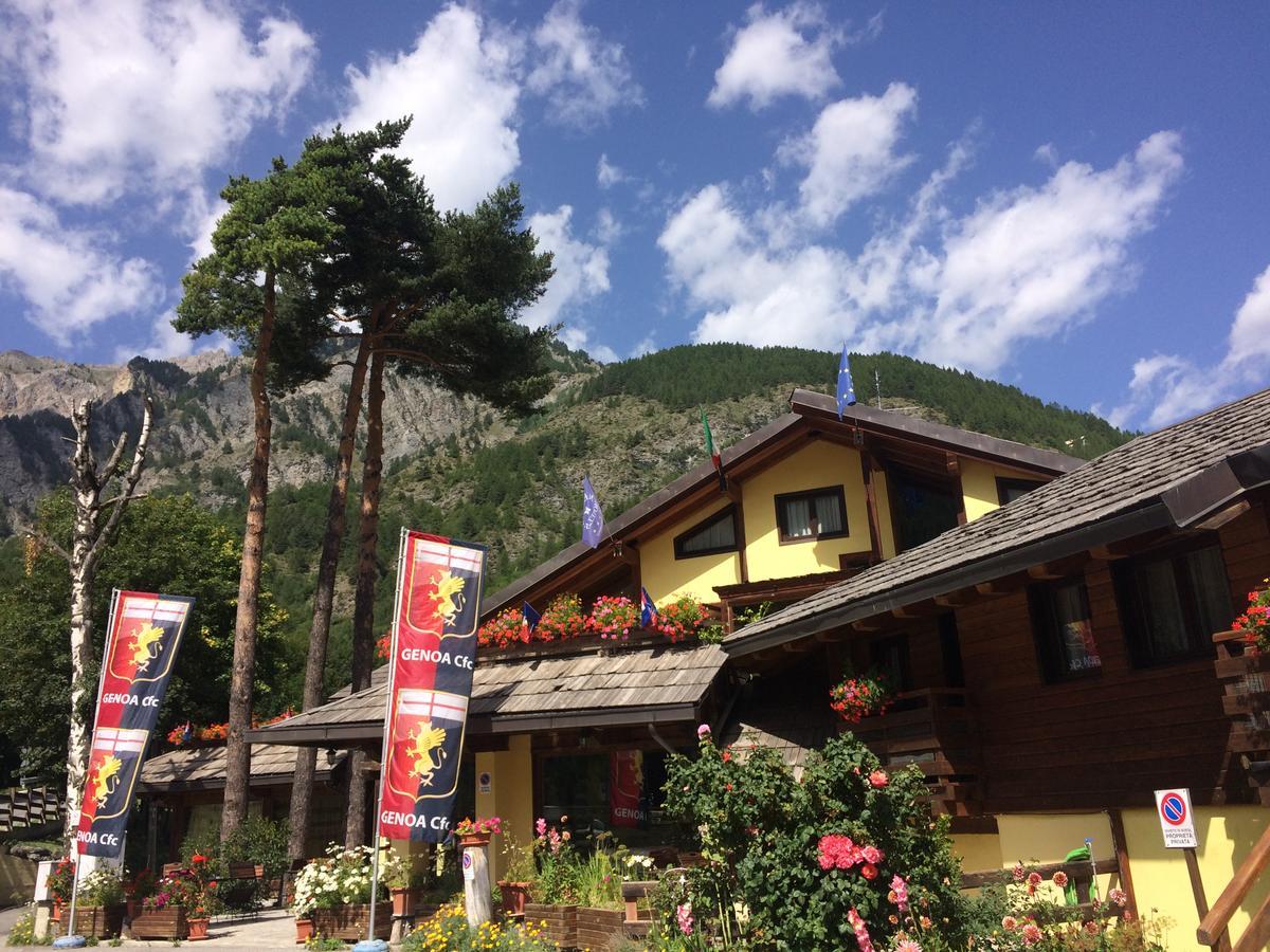 Hotel Cà Fiore Bardonecchia Exterior foto