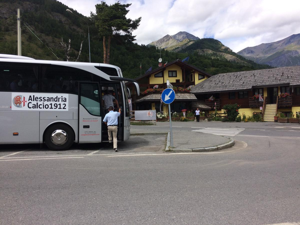 Hotel Cà Fiore Bardonecchia Exterior foto